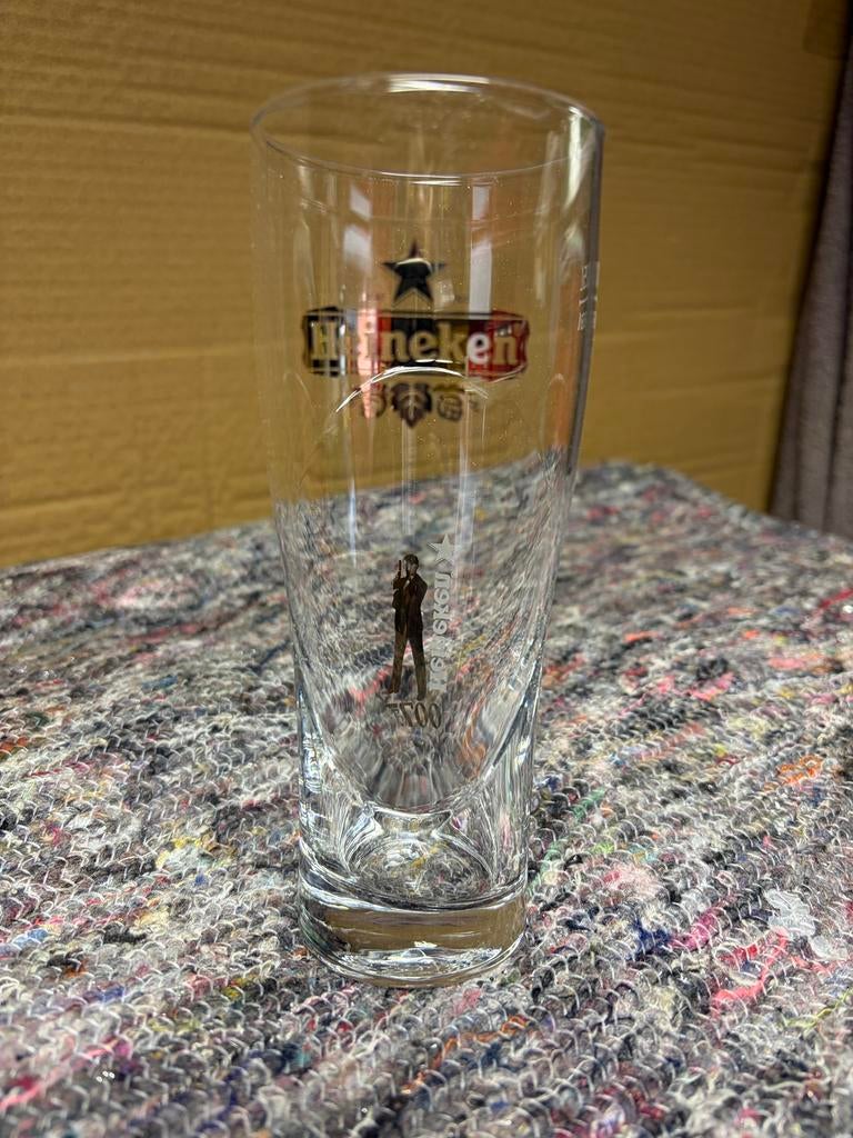 Heineken glas zilver logo james bond 007, Verzamelen, Ophalen, Nieuw, Film, Gebruiksvoorwerp