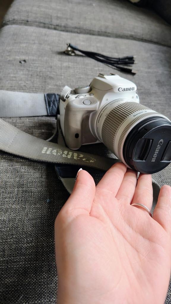 Canon 100D spiegelreflexcamera met 18-55mm lens, Audio, Tv en Foto, Fotocamera's Digitaal, Gebruikt, Spiegelreflex, Canon, Ophalen of Verzenden