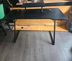 zwart met metalen z poten gamers bureau, Ophalen, Gebruikt