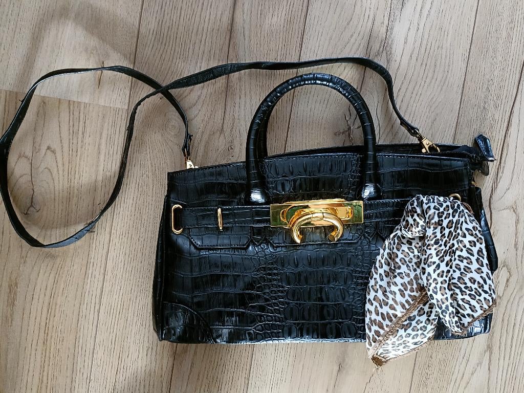 Een zwarte Damestas met handvaten en schouderband., Ophalen of Verzenden, Zo goed als nieuw, Zwart, Handtas