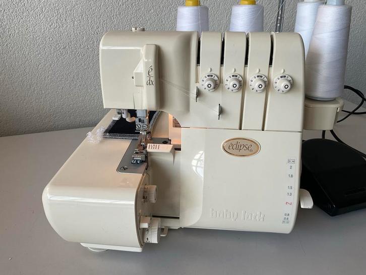 Baby Lock Eclipse Overlockmachine., Hobby en Vrije tijd, Naaimachines en Toebehoren, Zo goed als nieuw, Lockmachine, Overige merken