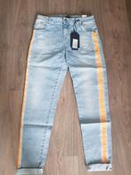 Splinternieuwe Maryley spijkerbroek met neon oranje bies, Kleding | Dames, Spijkerbroeken en Jeans, Nieuw, Maryley, Blauw, W30 - W32 (confectie 38/40)