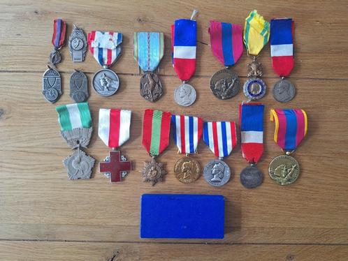 Lot van 17 Franse Medailles, Onderscheidingen etc., Postzegels en Munten, Penningen en Medailles, Overige materialen, Buitenland