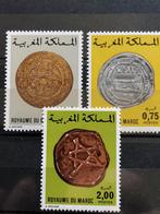 Munten op  postzegel, Marokko 1977, Postzegels en Munten, Postzegels | Afrika, Ophalen of Verzenden, Marokko, Postfris