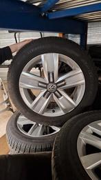 Winterbanden / set voor vw t5 t6 t6.1 transporter california, Ophalen, Banden en Velgen, 17 inch, Winterbanden