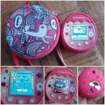 Tamagotchi Pix - Roze / Bloemen beschikbaar voor biedingen