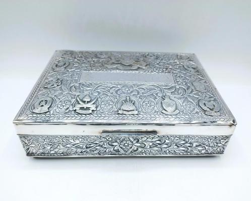 Zilveren sigarendoos met houten binnenzijde, Maleisië, Antiek en Kunst, Antiek | Goud en Zilver, Zilver, Verzenden