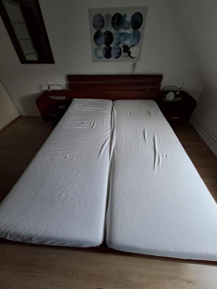 Te koop 2-persoons kersenhout bed inclusief lattenbodems, Huis en Inrichting, Slaapkamer | Bedden, Gebruikt, Tweepersoons, Hout