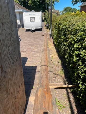 Houten mast voor zeilboot beschikbaar voor biedingen