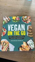 Kookboek - Vegan on the go, Ophalen of Verzenden, Zo goed als nieuw