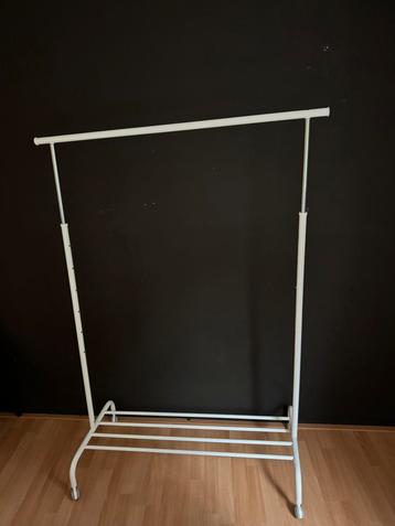 Kledingrek RIGGA Ikea beschikbaar voor biedingen