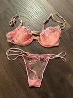 Nieuwe roze Triumph lingerie set BH 80B + string maat M, Triumph, Ophalen of Verzenden, Roze, Setje