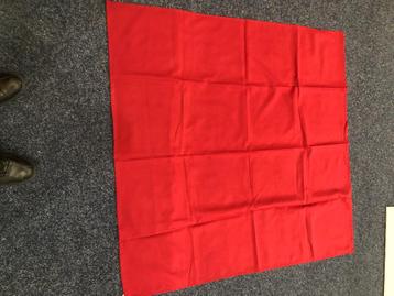 tafelkleedjes zowel rood als zwart 1.20x1.20
