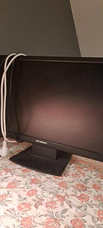 Hyundai x220wa (22" 1680x1050, TN, VGA, 5ms) beschikbaar voor biedingen