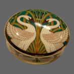 Artnouveau pillendoosje zwanen fine bone china England, Antiek en Kunst, Antiek | Keramiek en Aardewerk, Verzenden