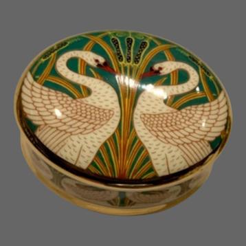 Artnouveau pillendoosje zwanen fine bone china England beschikbaar voor biedingen