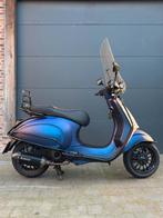 Vespa Sprint Galaxy Blue Chameleon , Full Option., Ophalen, Vespa S, Zo goed als nieuw, Benzine