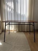 Moderne tafel walnoot fineer, Huis en Inrichting, Ophalen, Gebruikt, 50 tot 75 cm, Metaal