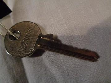 oude sleutel nr 306 beschikbaar voor biedingen