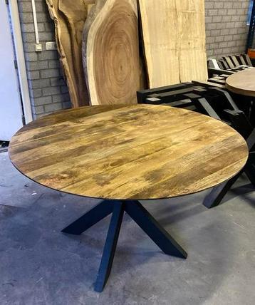 Eettafel mango rond 140 beschikbaar voor biedingen