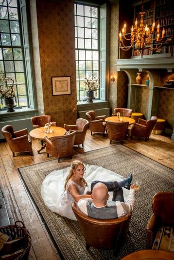 Bruidsfotograaf Gelderland fotografeert in Kasteel Wijenburg beschikbaar voor biedingen