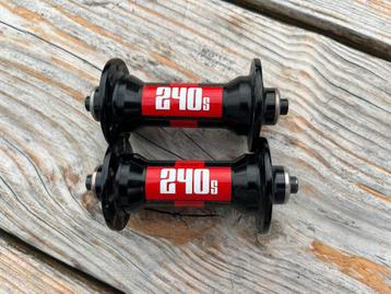 DT-Swiss 240s voornaaf (2stuks) beschikbaar voor biedingen
