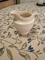 Wedgwood Edme melkkannetje, Ophalen