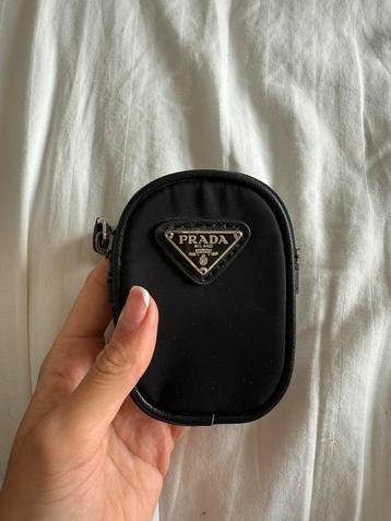 Prada Coin Bag - Stijlvol en Compact! beschikbaar voor biedingen