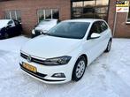 Volkswagen Polo 1.0 MPI Comfortline //5Drs // APK 4-4-2027, 1025 kg, Euro 6, Leder en Stof, Wit