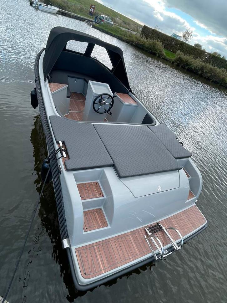 Prachtige Tender Sloep 630 uit 2025, Watersport en Boten, Sloepen, Zo goed als nieuw, 10 tot 30 pk, 6 meter of meer, Buitenboordmotor