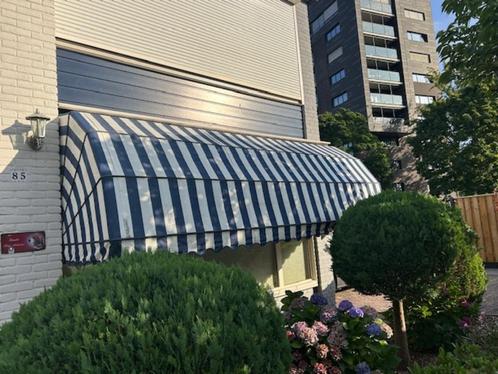 Markies zonwering blauw/wit, Tuin en Terras, Zonneschermen, Gebruikt, Markies, Minder dan 150 cm, 250 cm tot 450 cm, Ophalen