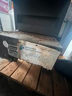 Gietijzeren gaskachel, minstens 70 jaar oud. Nog bijna nieuw, Huis en Inrichting, Kachels, Ophalen of Verzenden, Zo goed als nieuw