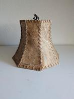 Vintage leren lampenkap 25 cm handgemaakt en gestikt, Huis en Inrichting, Lampen | Lampenkappen, Crème, Gebruikt, Rond, Ophalen of Verzenden