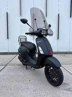 Zeer nette Vespa Sprint 45km 2022 te koop, Fietsen en Brommers, Ophalen, Gebruikt, Overige modellen, Maximaal 45 km/u