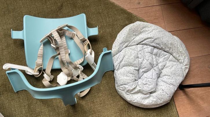 Stokke Tripp Trapp Baby Set - Blauw met waterdichte hoes, Kinderen en Baby's, Kinderstoelen, Zo goed als nieuw, Meegroeistoel