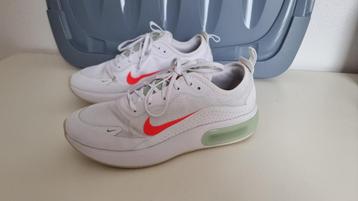 Nike air max Dia beschikbaar voor biedingen