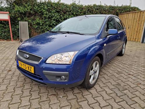 Ford Focus 1.6-16V Futura/STOELVERWARMING/AIRCO, Auto's, Ford, Bedrijf, Te koop, Focus, ABS, Airbags, Airconditioning, Boordcomputer