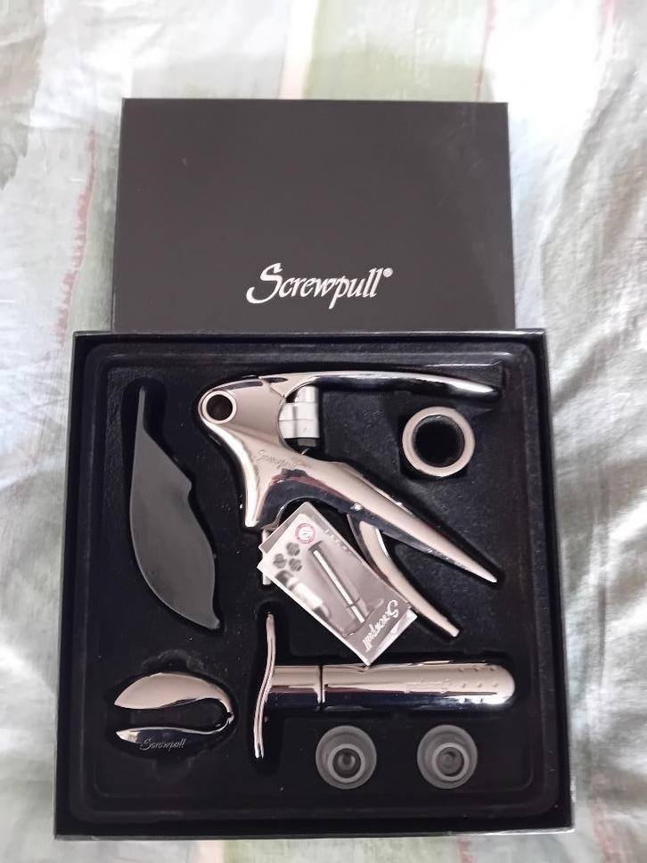 Screwpull wijn-accessoireset – complete set in luxe box, Huis en Inrichting, Keuken | Keukenbenodigdheden, Zo goed als nieuw, Ophalen of Verzenden