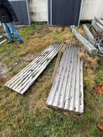 Golfplaten en sneldek dakpannen voor de nok, Ophalen, Steen of Klei, Zwart, Zo goed als nieuw