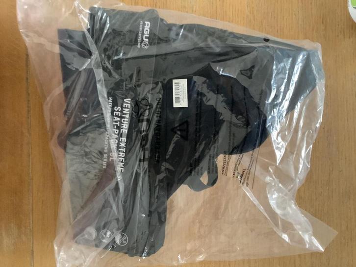 AGU VENTURE EXTREME WATERPROOF 9L ZADELTAS ZWART, Fietsen en Brommers, Fietsaccessoires | Fietstassen, Nieuw, Ophalen of Verzenden