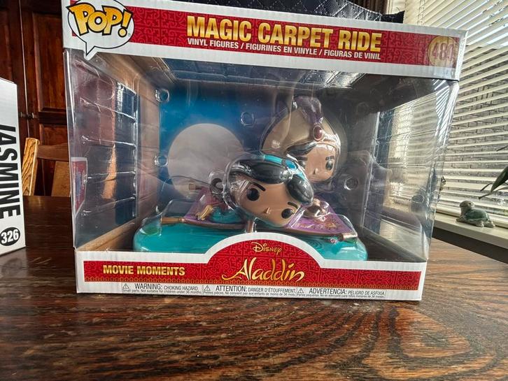 Disney funko pop Aladdin’s Magic Carpet Ride, Hobby en Vrije tijd, Modelauto's | 1:24, Zo goed als nieuw, Bburago, Ophalen of Verzenden