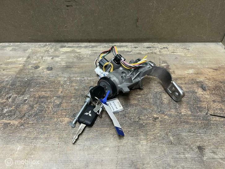 Contactslot + sleutel Mitsubishi Space Star 1.0  ('18->), Auto-onderdelen, Klein materiaal, Mitsubishi, Gebruikt, Ophalen of Verzenden