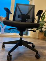 Ergonomische bureaustoel met ademende mesh, Zwart, Ophalen of Verzenden, Zo goed als nieuw, Bureaustoel