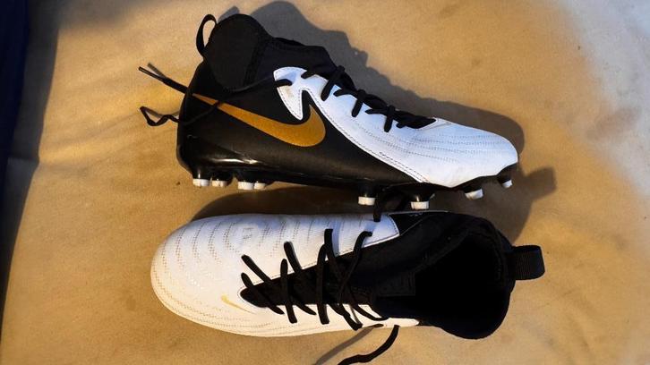 Nike Phantom Luna II - maat 38-38,5 (nieuw), Sport en Fitness, Voetbal, Zo goed als nieuw, Schoenen, Maat XS of kleiner, Ophalen of Verzenden