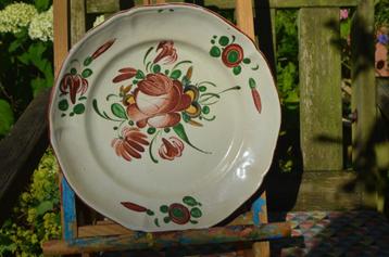 Div. aardewerk borden floraal decor op 1 na 19e/20e eeuw (5) beschikbaar voor biedingen