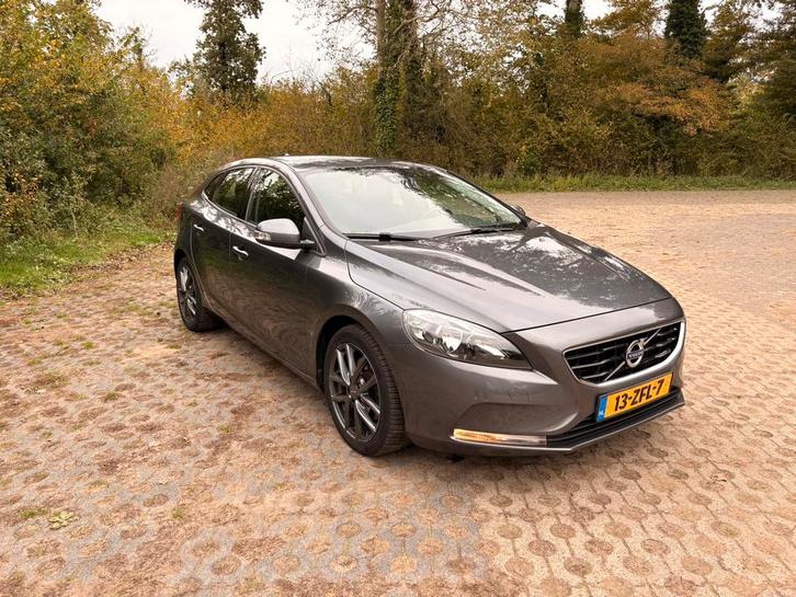 Volvo V40 1.6 T3 150PK 2012 Grijs, Auto's, Volvo, Particulier, V40, ABS, Achteruitrijcamera, Airbags, Airconditioning, Bluetooth