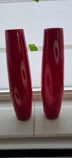 Twee design vazen van glas., Huis en Inrichting, Woonaccessoires | Vazen, Ophalen, Minder dan 50 cm, Rood, Glas