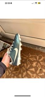 Nike Voetbalschoenen Kind Maat 33, Sport en Fitness, Voetbal, Ophalen of Verzenden, Gebruikt, Schoenen
