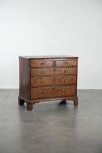 Engelse antieke ladekast van eikenhout uit de 18e eeuw, Antiek en Kunst, Antiek | Meubels | Kasten, Ophalen