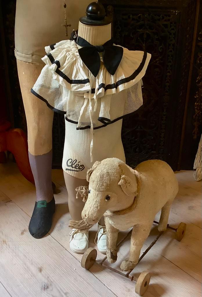 Antiek schaap op wielen, Antiek en Kunst, Antiek | Speelgoed, Ophalen of Verzenden